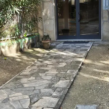 La Dependance アラッシオ